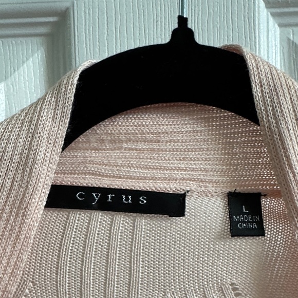 ❤️Cyrus Light Pink Women's Cardigan - Picture 2 of 7